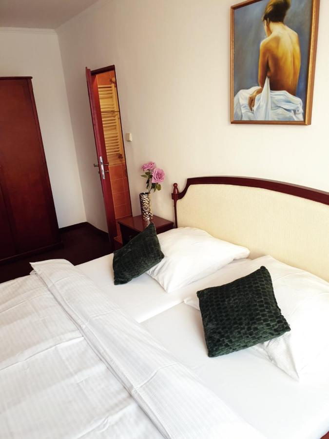 Wellness Hotel Hana Marianske Lazne Exterior photo