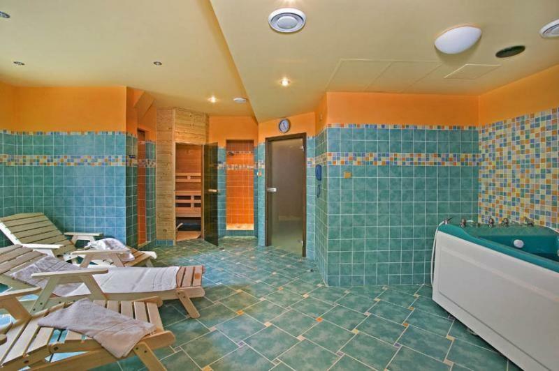 Wellness Hotel Hana Marianske Lazne Exterior photo